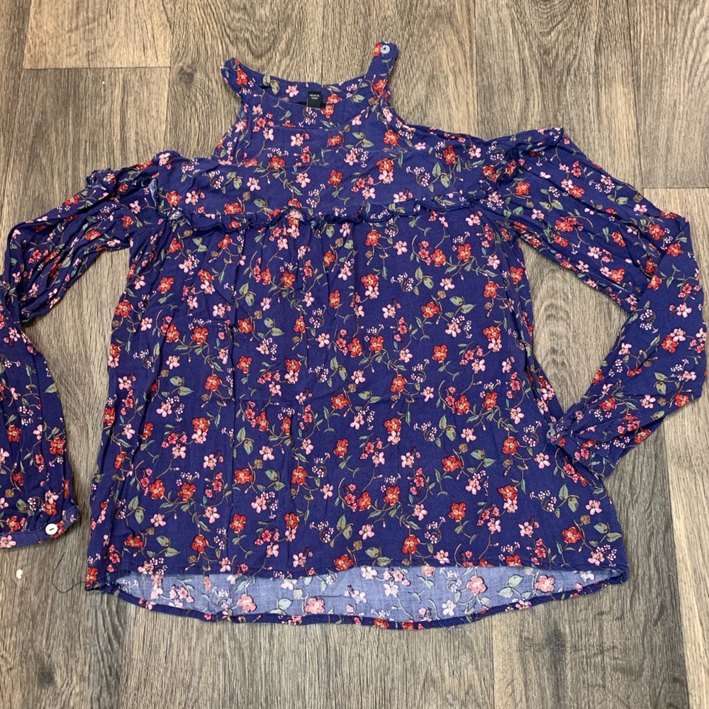 Off the shoulder floral shirt